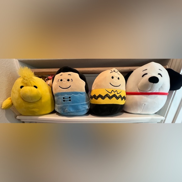 Peanuts Squishmellows snoopy, Lucy, woodstock, Charlie brown. 4 characters $60 - Picture 1 of 6